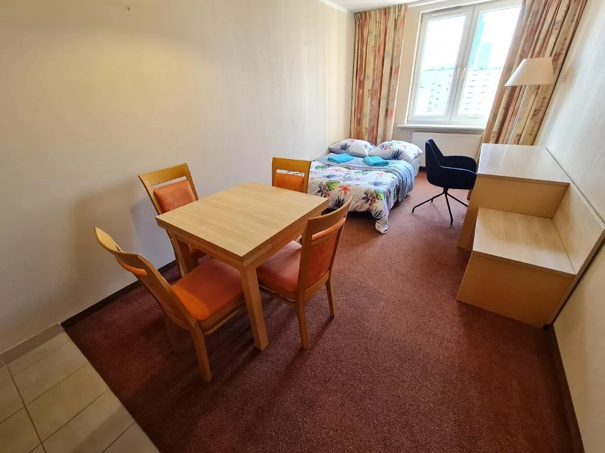 10Q - Z6 Apartament 902 Warsaw Poland